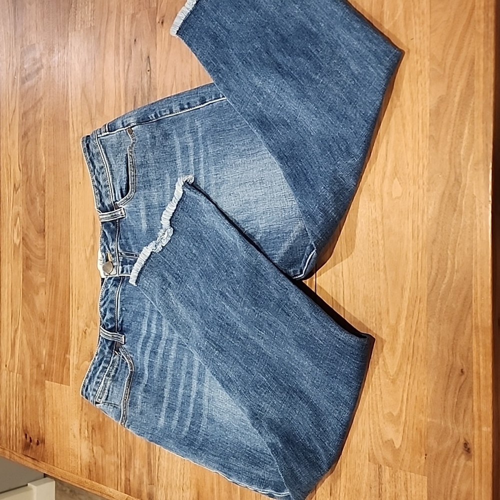 CAbi Cropped High Straight Distressed Jeans sz 12 - Picture 10 of 15